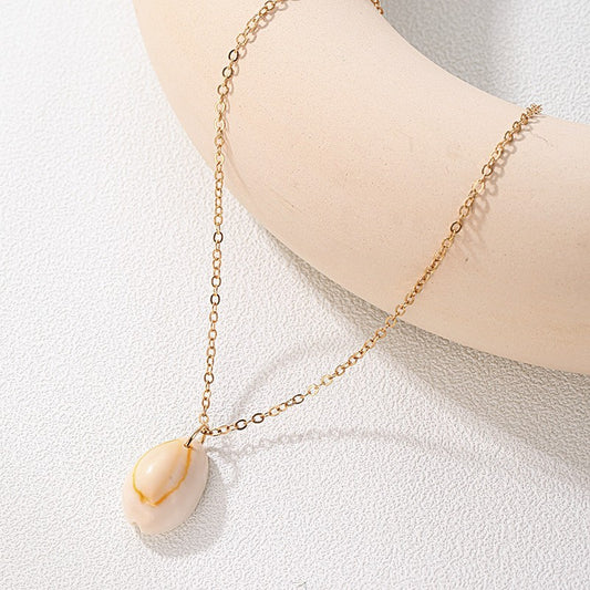 Single Layer Beach Shell Necklace, Niche